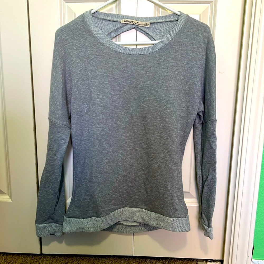 Super cute lightweight sweatshirt